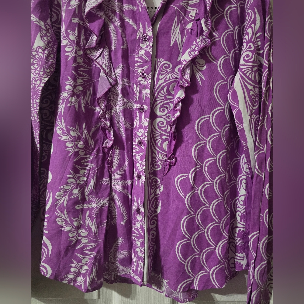 NWT The Shirt Rochelle Behrens The Kimberly Ruffle Button Down Blouse in Violet - Picture 5 of 13